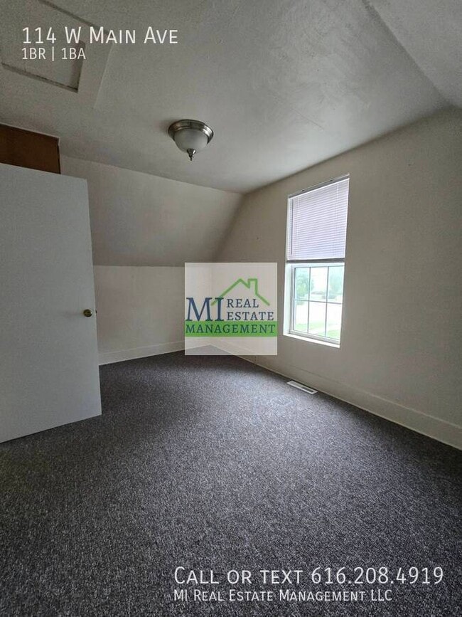 Building Photo - 114 W Main Ave