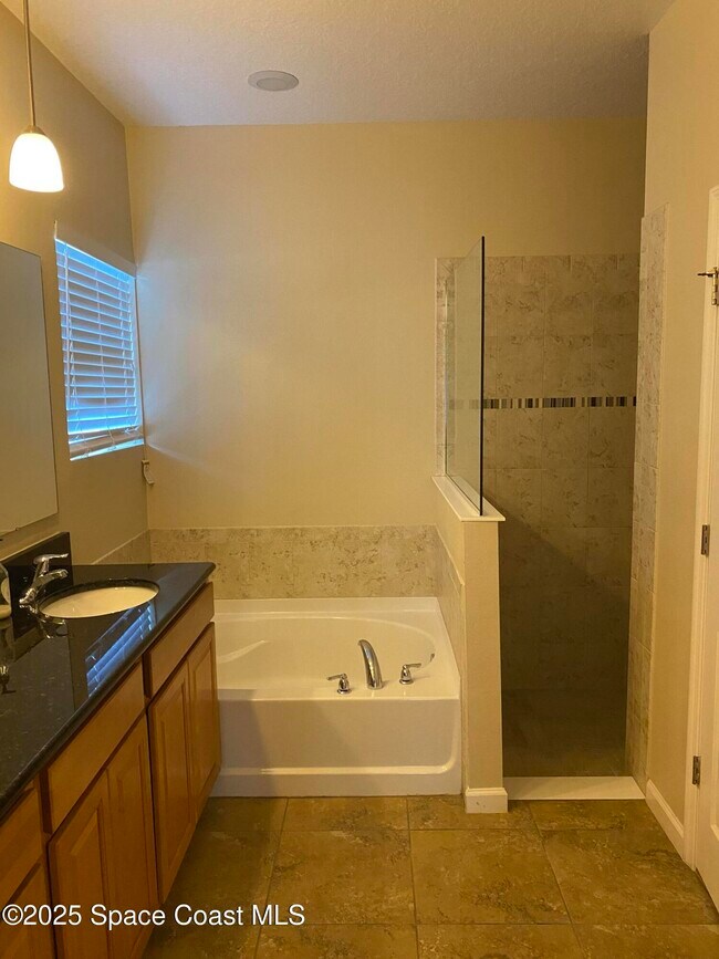 Building Photo - 491 Easton Forest Cir SE