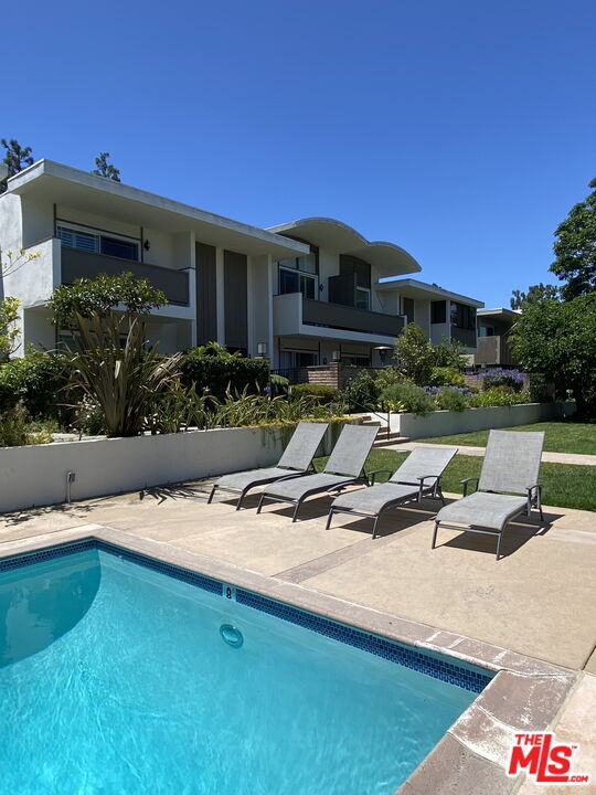 Building Photo - 4760 La Villa Marina