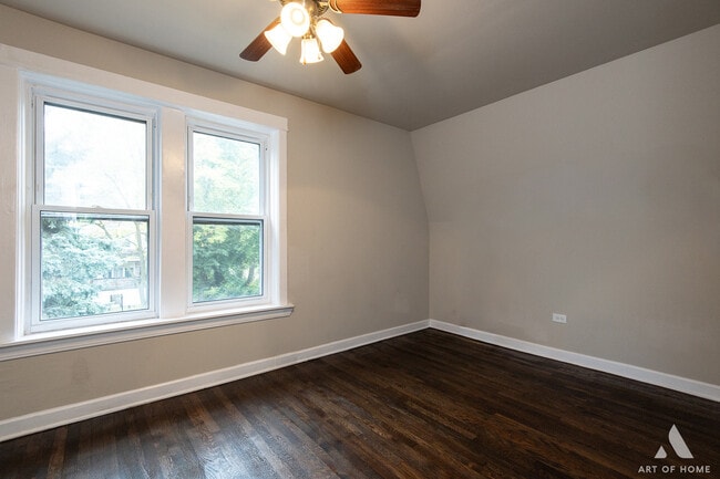 Building Photo - 6948 S Woodlawn Ave