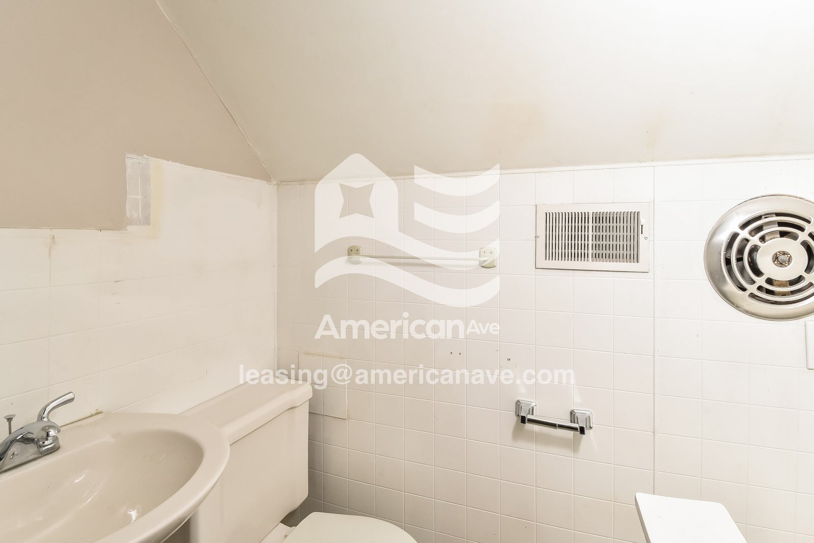 Building Photo - 123 Hendrix St