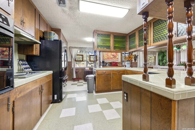 Building Photo - 118 Buffalo Springs Crossing