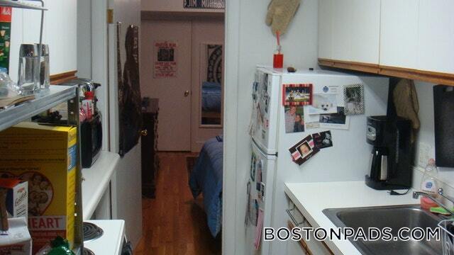 Building Photo - 45 Westland Ave