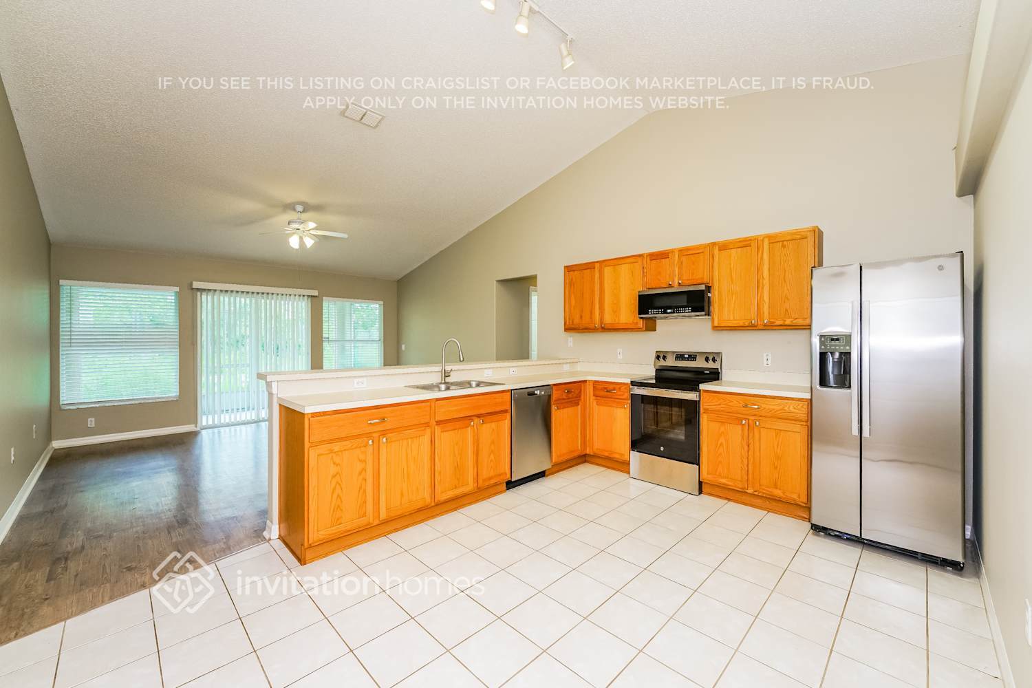 Building Photo - 2759 Kingsdale Dr