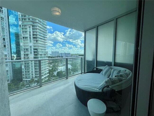 Building Photo - 300 Sunny Isles Blvd