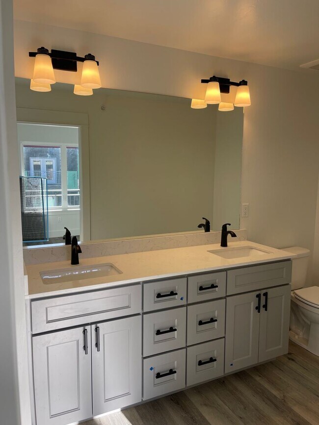 Building Photo - NEW! 2 Bedroom on campus! First Month Free!!