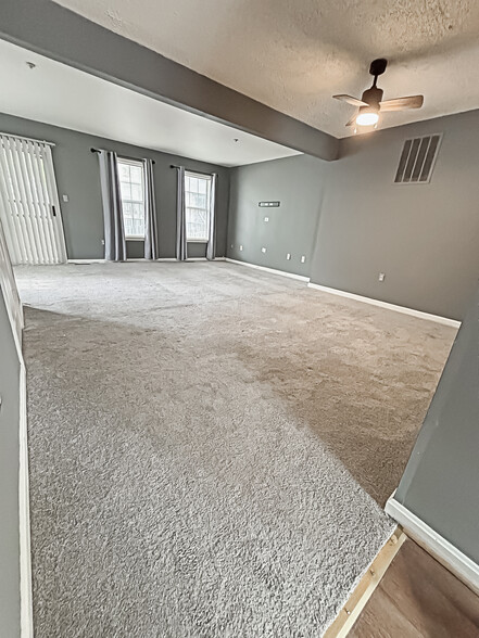 Building Photo - 117 College Station Dr