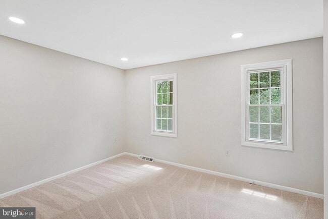 Building Photo - 2305 Acton Dr