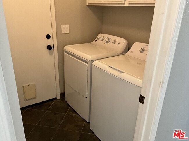 Building Photo - 9248 Camphor Tree Ct