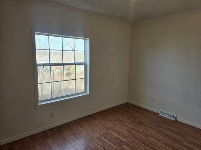 Building Photo - 18237 Loyalty Ln