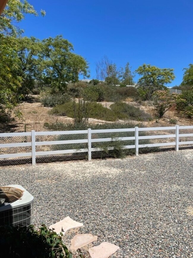 Building Photo - Wine Country awaits