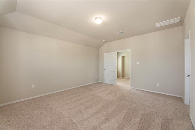 Building Photo - 220 Trailside Ln