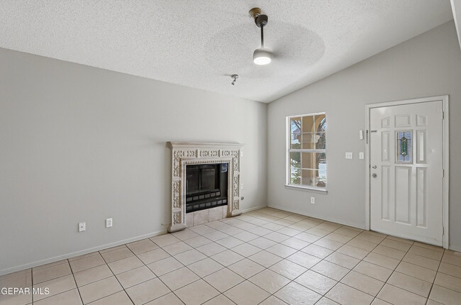 Building Photo - 12353 Tierra Apache Rd
