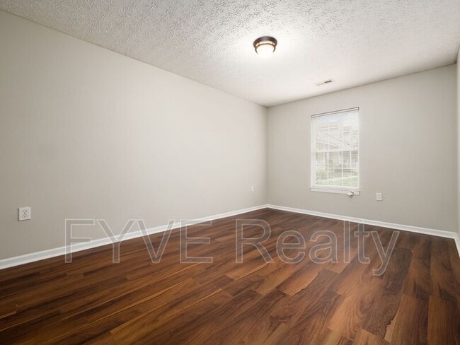 Building Photo - 2980 Glenloch Cir