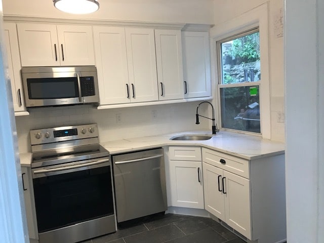 Kitchen - 37 Poningo St