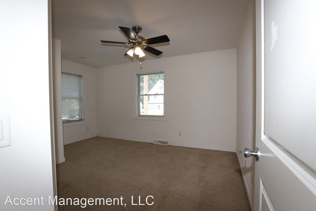 Building Photo - 5 br, 2 bath House - 2021 Monroe St