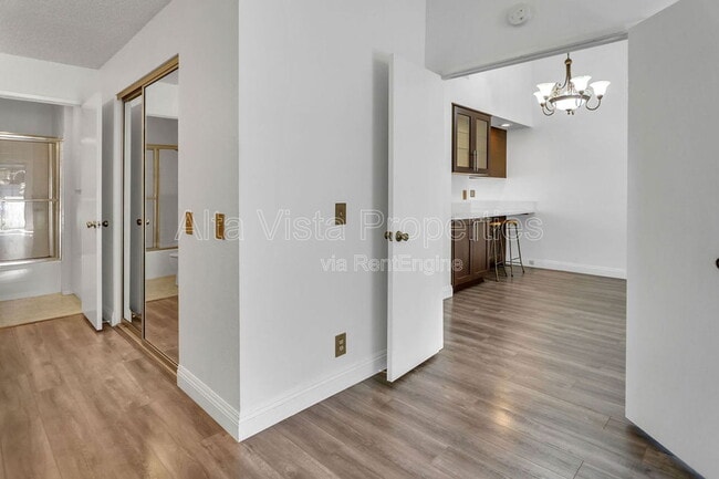 Building Photo - 8878 Regents Rd