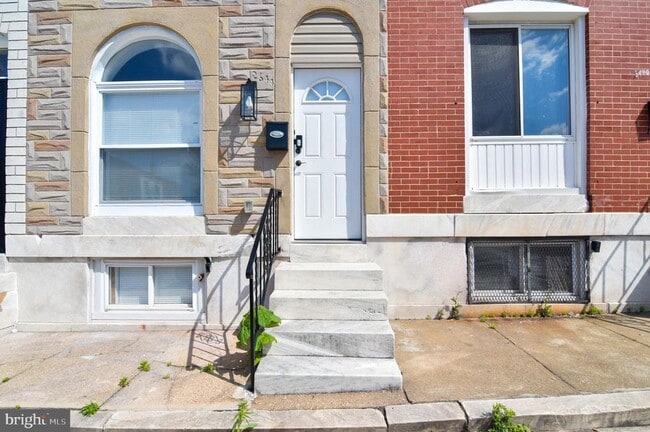 Building Photo - 2644 E Hoffman St