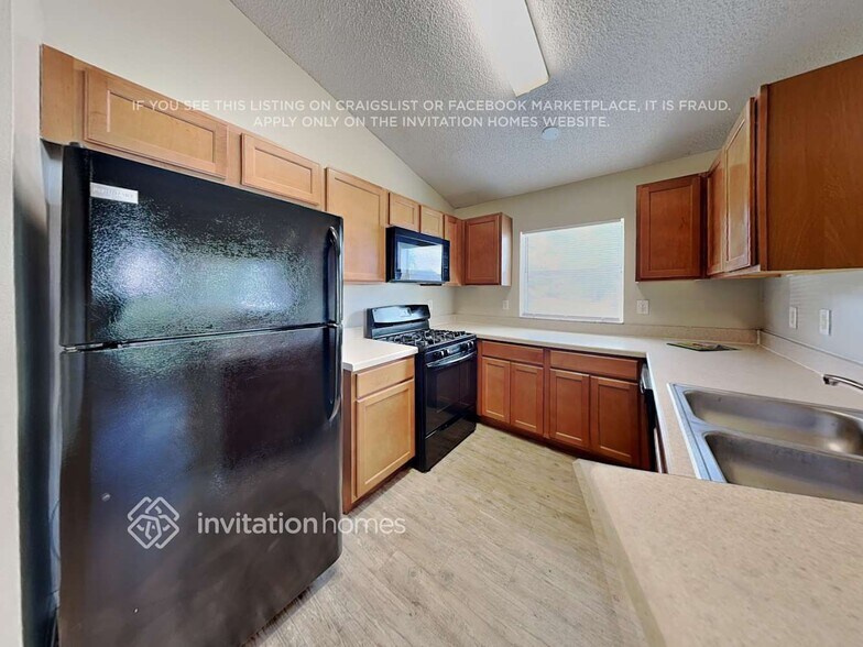 Building Photo - 1401 Brookebridge Dr