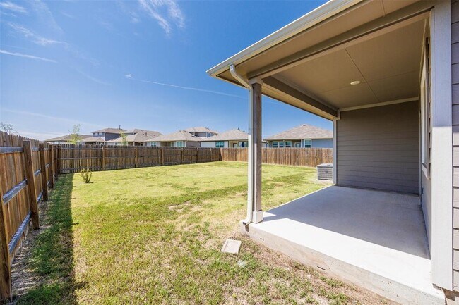 Building Photo - 115 Big Cypress Byu Rd