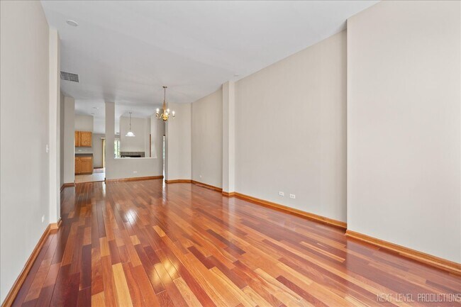 Building Photo - 2402 Wilton Ln