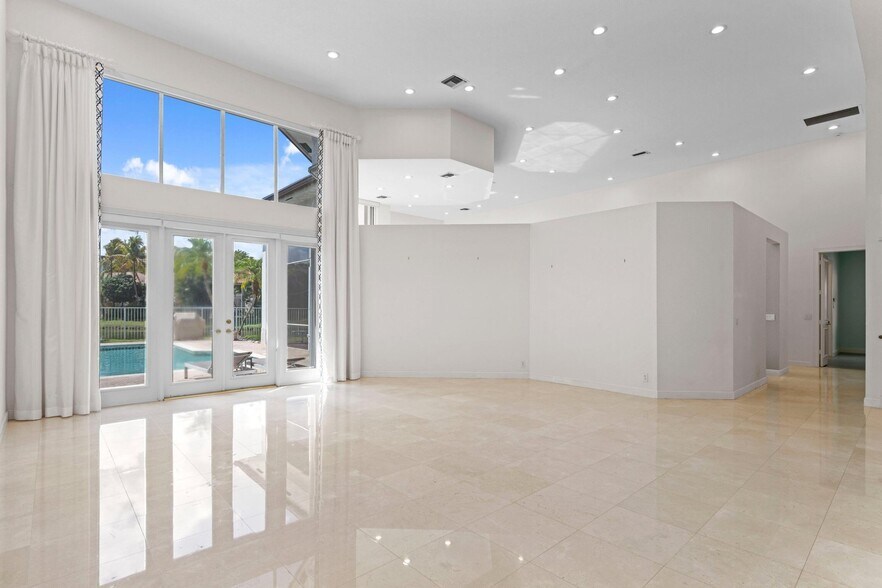 Building Photo - 19230 Fox Landing Dr