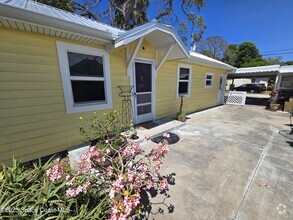 Building Photo - 1541 Avocado Ave