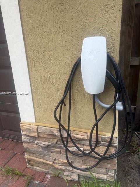 Building Photo - 14831 SW 33rd Terrace