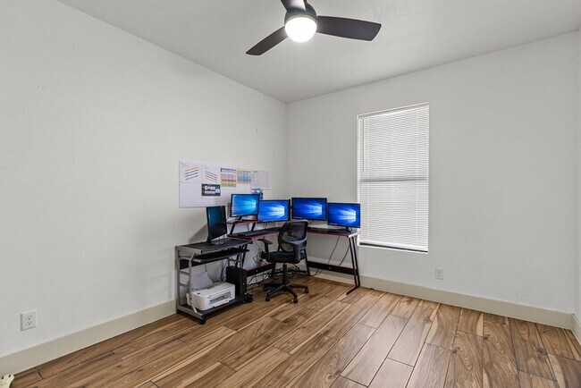 Building Photo - 12370 W University Blvd