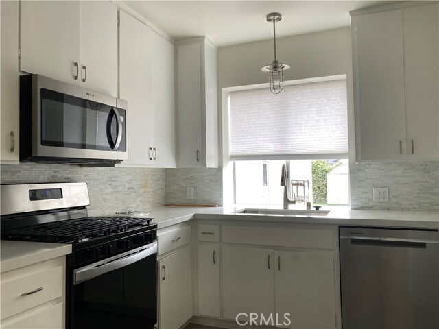 Building Photo - 13958 Sylvan St