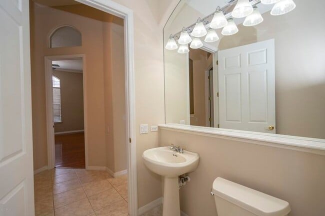 Building Photo - Gated Community