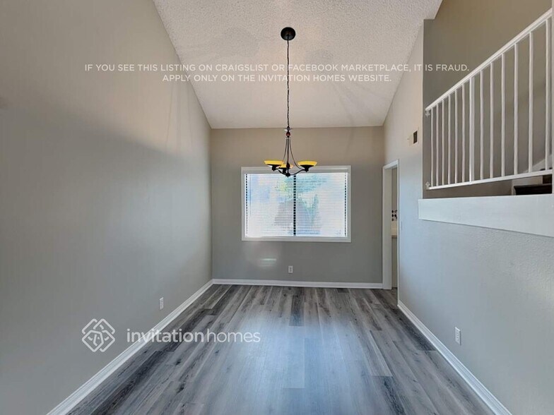 Building Photo - 390 Norlina Ct