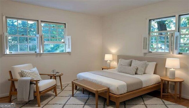 Building Photo - 1176 Converse Dr NE