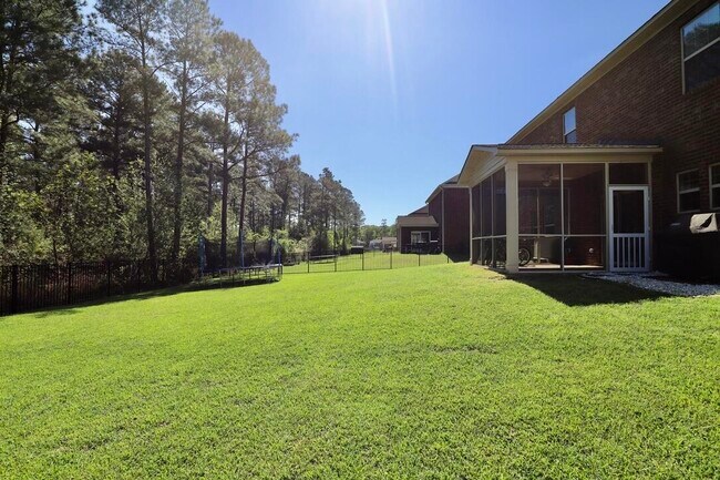 Building Photo - 545 Curlew Cir