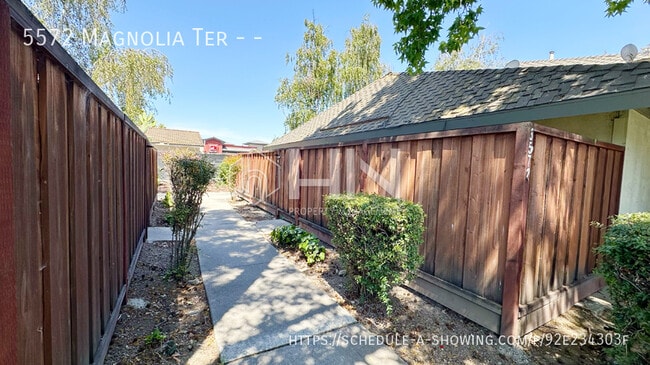 Building Photo - 5572 Magnolia Terrace