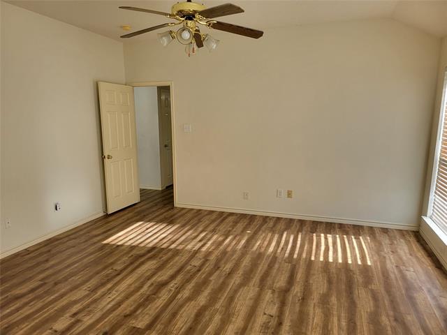 Building Photo - 429 Oakhurst Dr