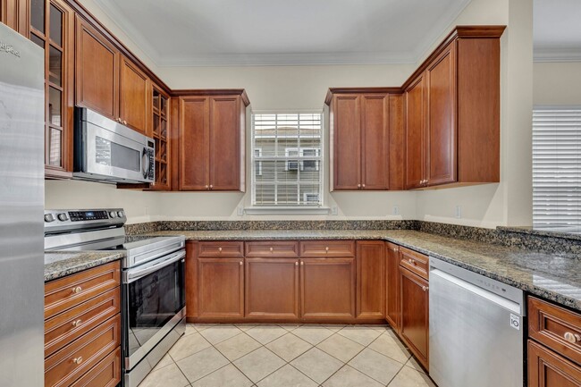 Building Photo - Gorgeous Townhome in Downtown Orlando