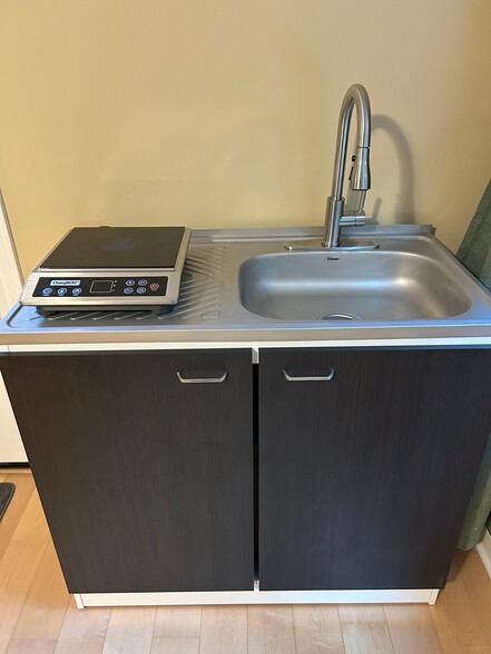 Building Photo - 435 Hubbard Gulch Rd