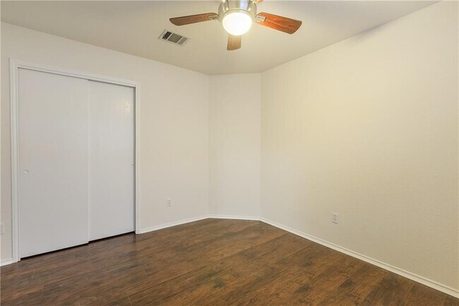 Building Photo - 17302 Dashwood Creek Dr