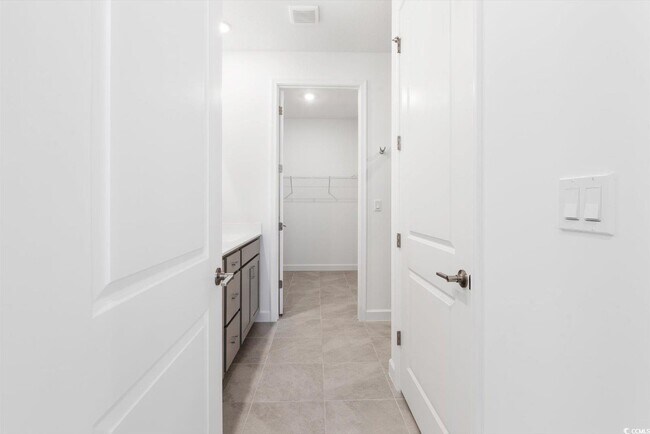 Building Photo - 6435 Seabright Ter