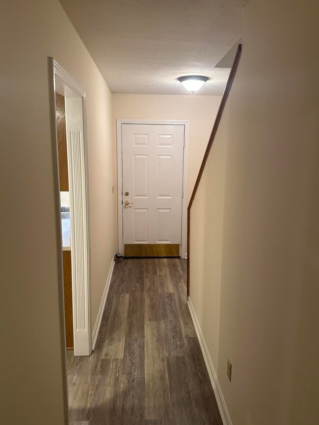 Building Photo - 1017 Smither Dr