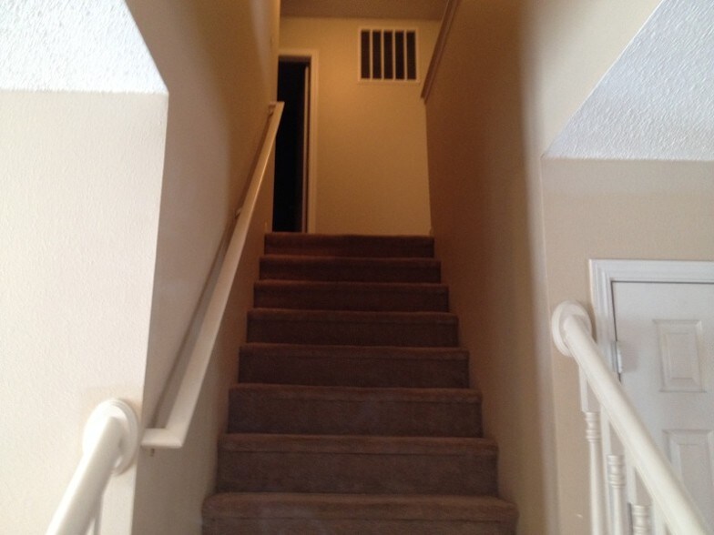 Building Photo - 4128 Doten Dr