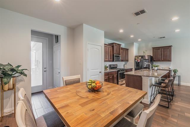 Building Photo - 5544 Crawford Dr