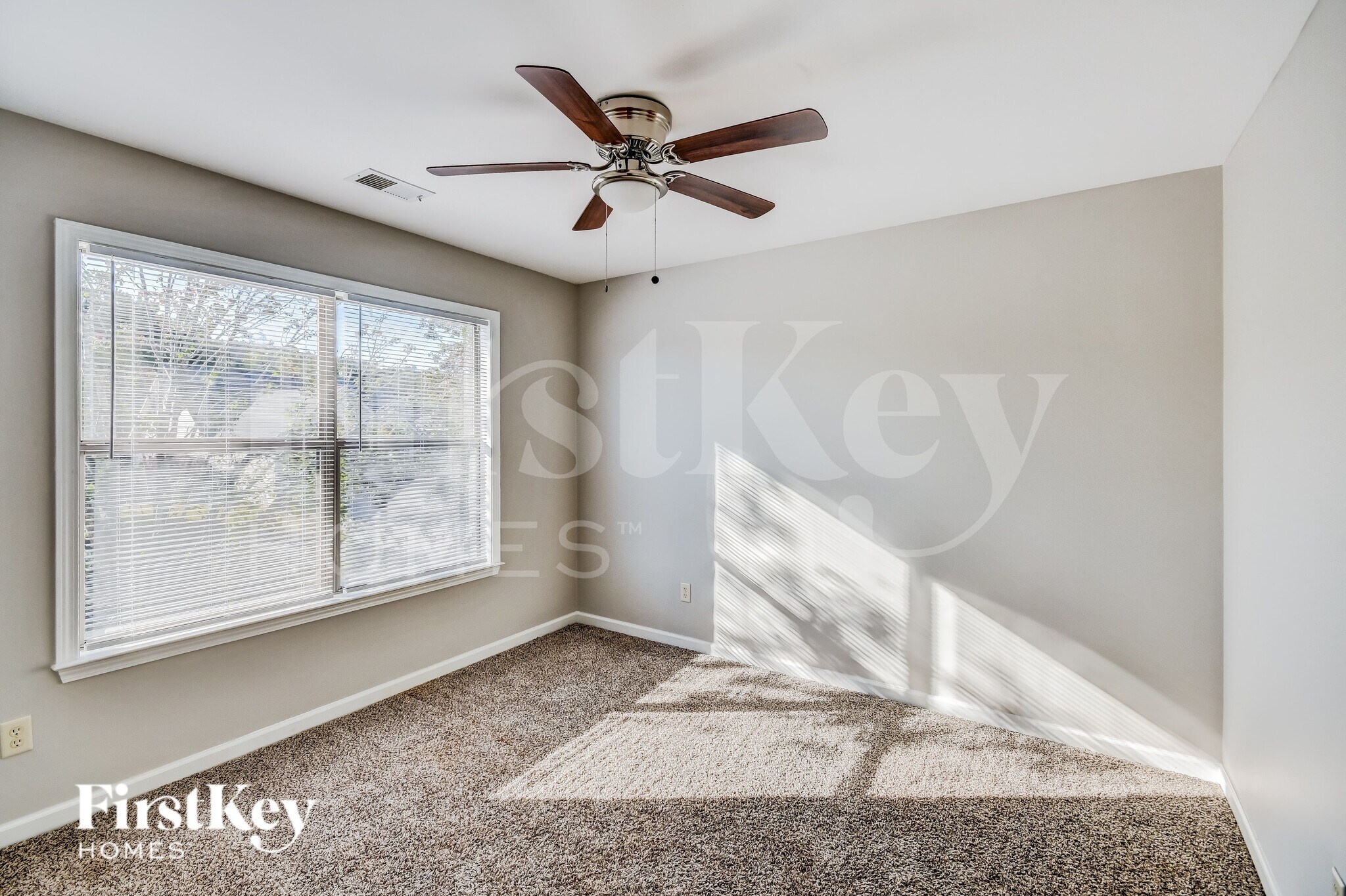 Building Photo - 753 Forest Lakes Dr