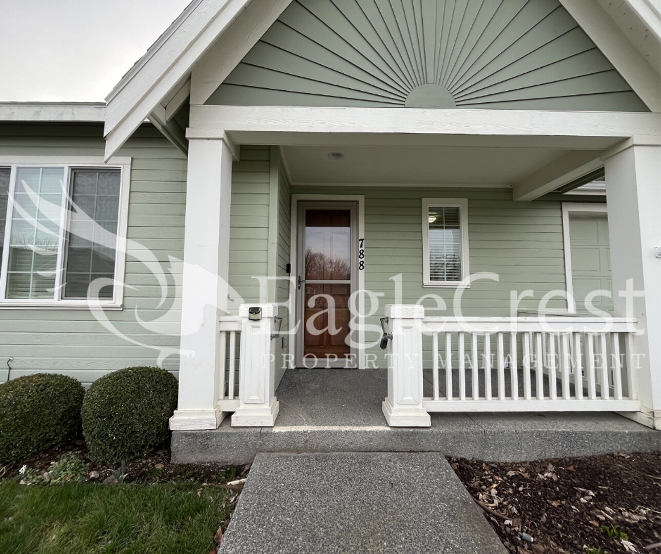Building Photo - Spacious & Stylish 3-Bedroom Home in a Charming Neighborhood Near Walking Paths