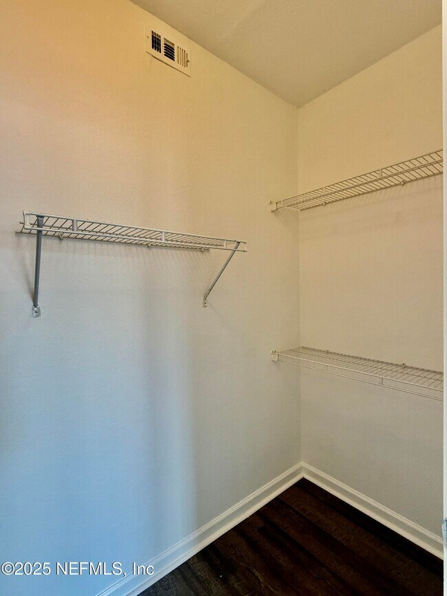 Building Photo - 10075 Gate Pkwy