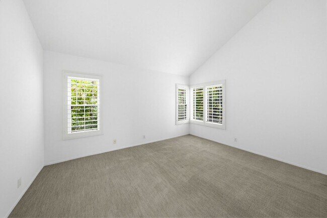 Building Photo - A wonderful opportunity to lease a bright, spacious Irvine home