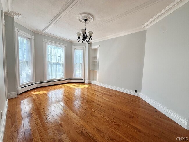 Building Photo - 203 Keyes Ave
