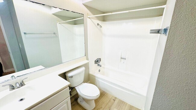 Building Photo - 6901 Alvarado Rd