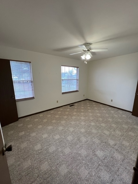 Building Photo - 18 Warren Pl